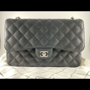 CHANEL Caviar Quilted Jumbo Double Flap Black